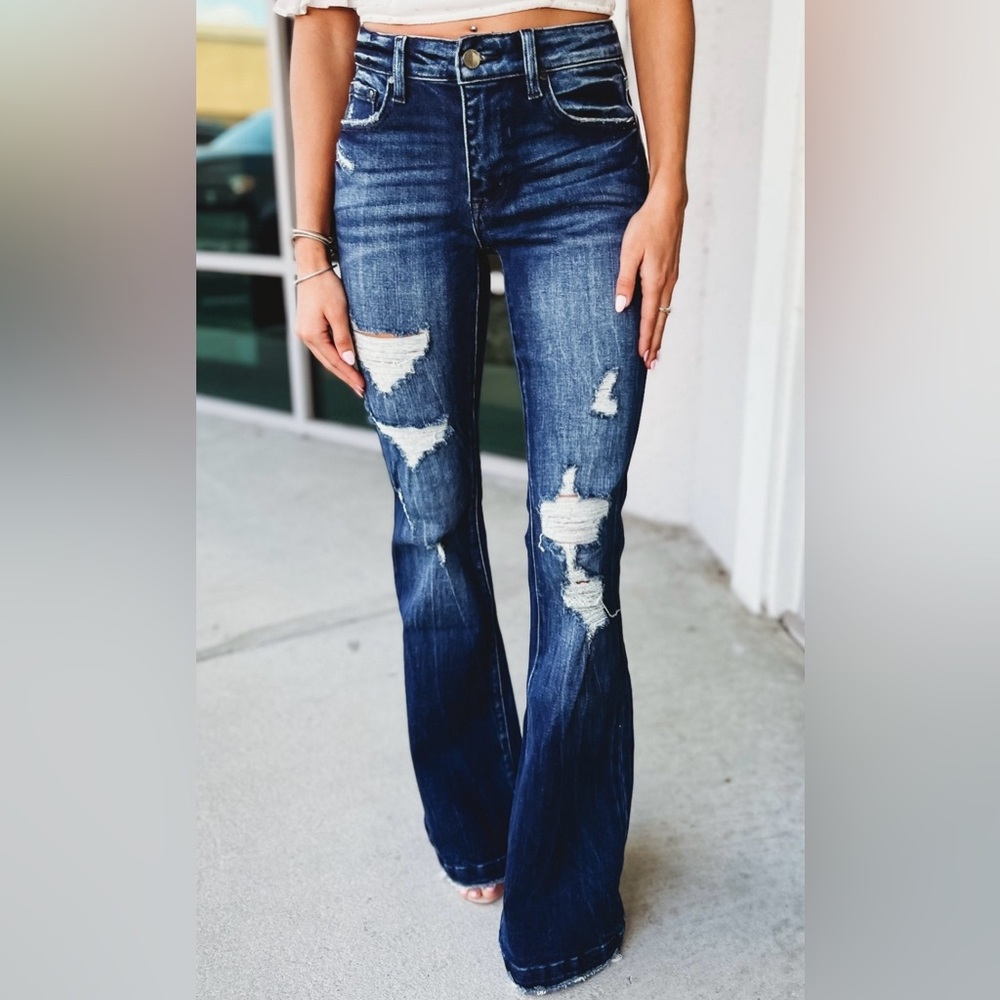 ❌⭕️PETRA DISTRESSED FLARE JEANS❌⭕️